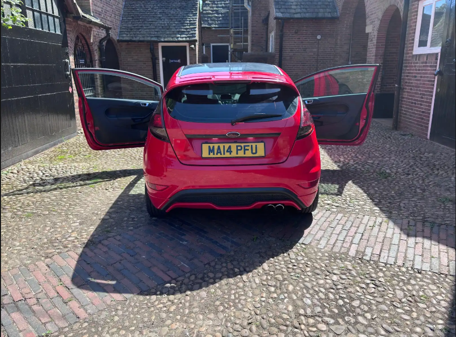 Ford Fiesta ST line